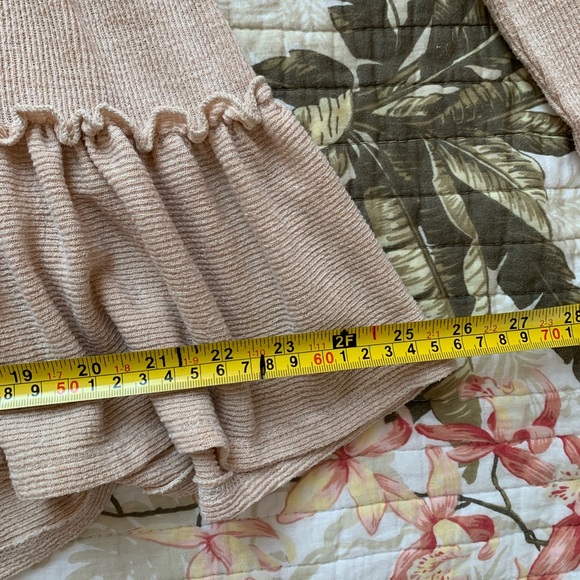 Hailey & Co Women’s Dusty Rose Ruffle Tiered Long Sleeve Top Size Small - Picture 7 of 7